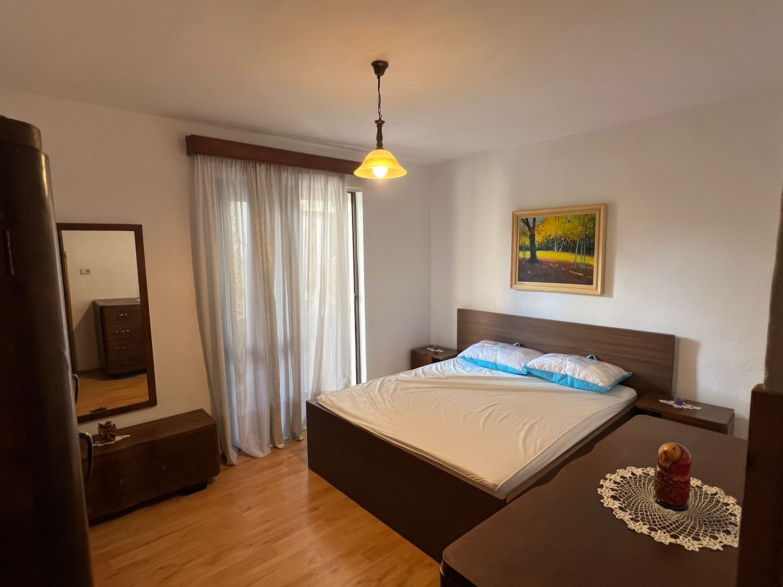 Apartament 3+1 për qera, pranë Ministrisë së Drejtësisë, Tiranë.