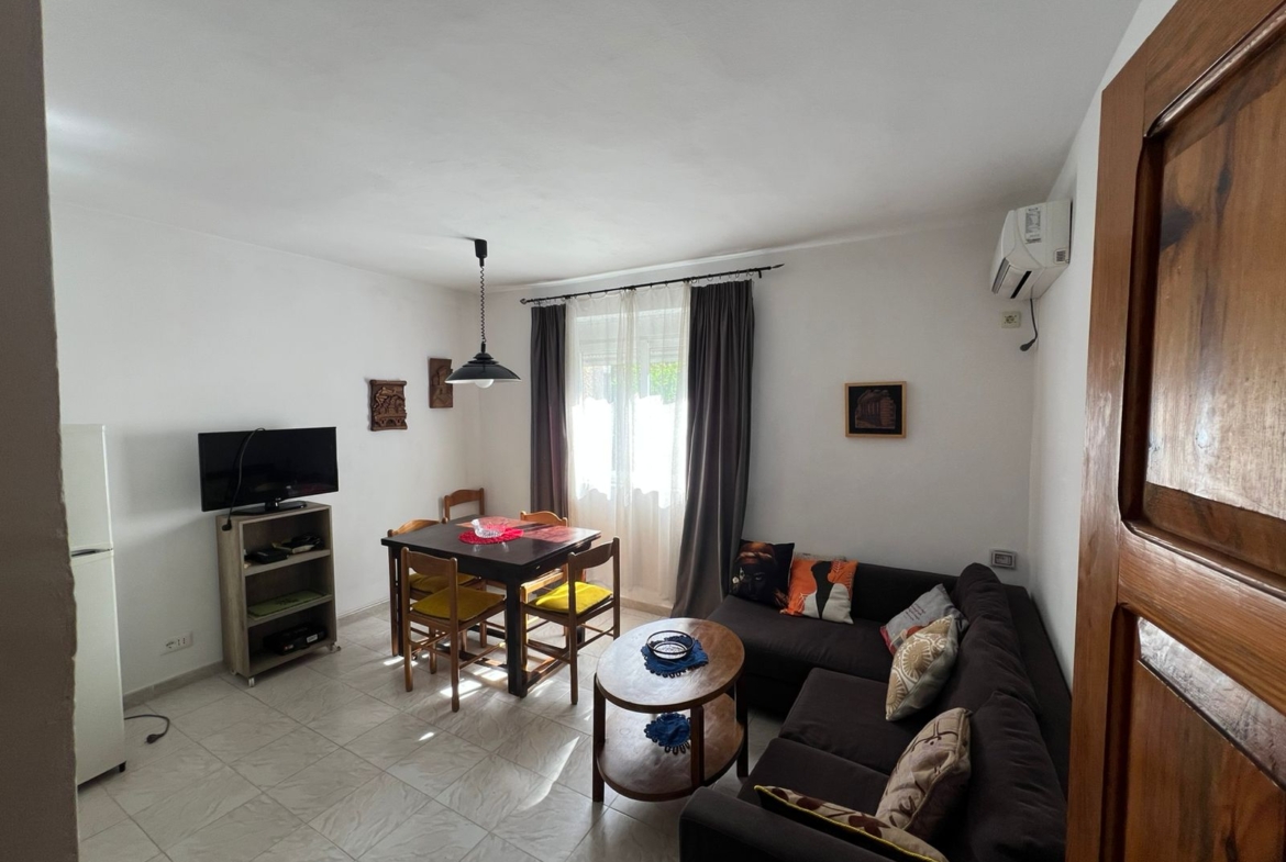 Apartament 3+1 për qera, pranë Ministrisë së Drejtësisë, Tiranë.