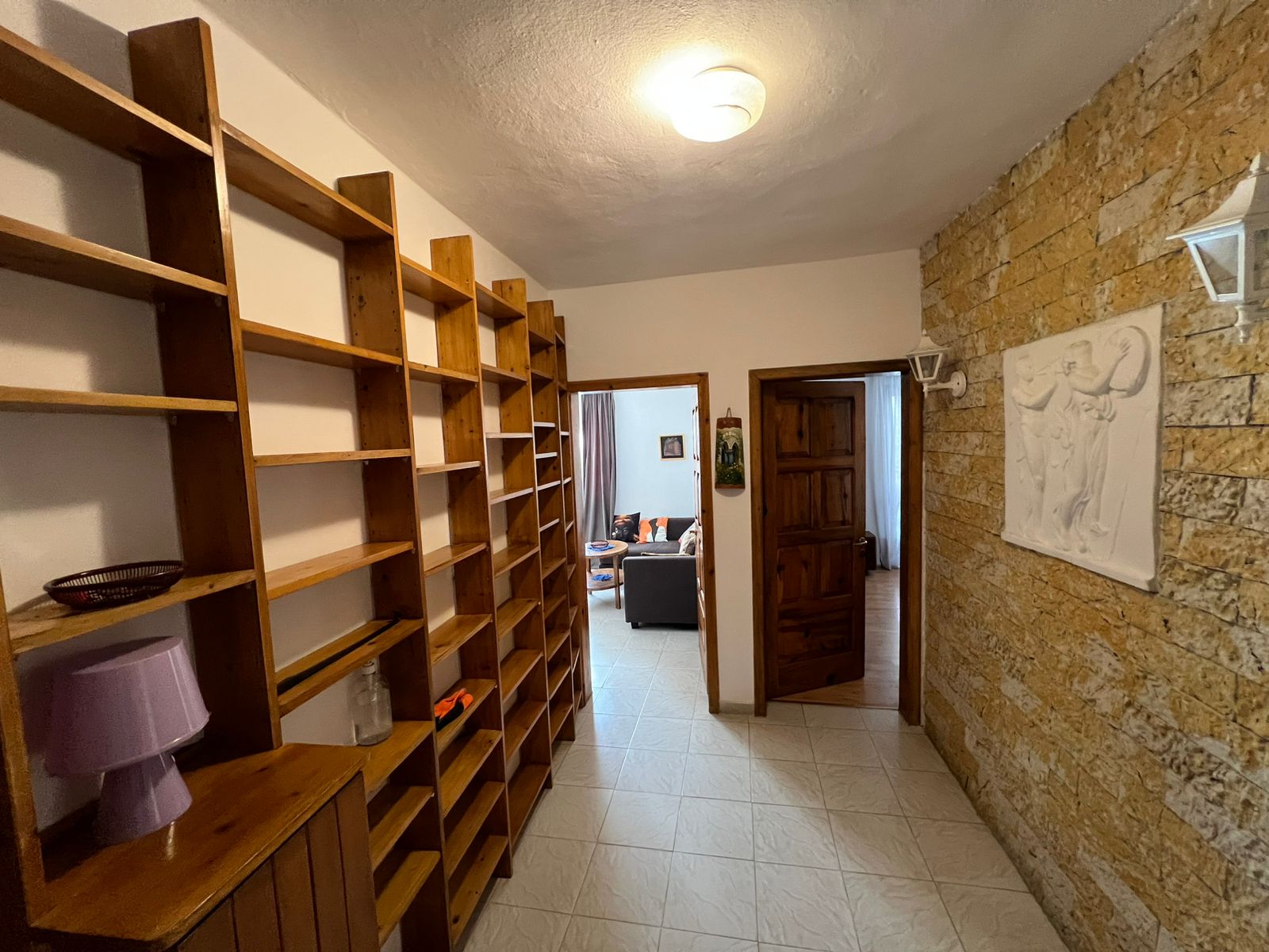 Apartament 3+1 për qera, pranë Ministrisë së Drejtësisë, Tiranë.
