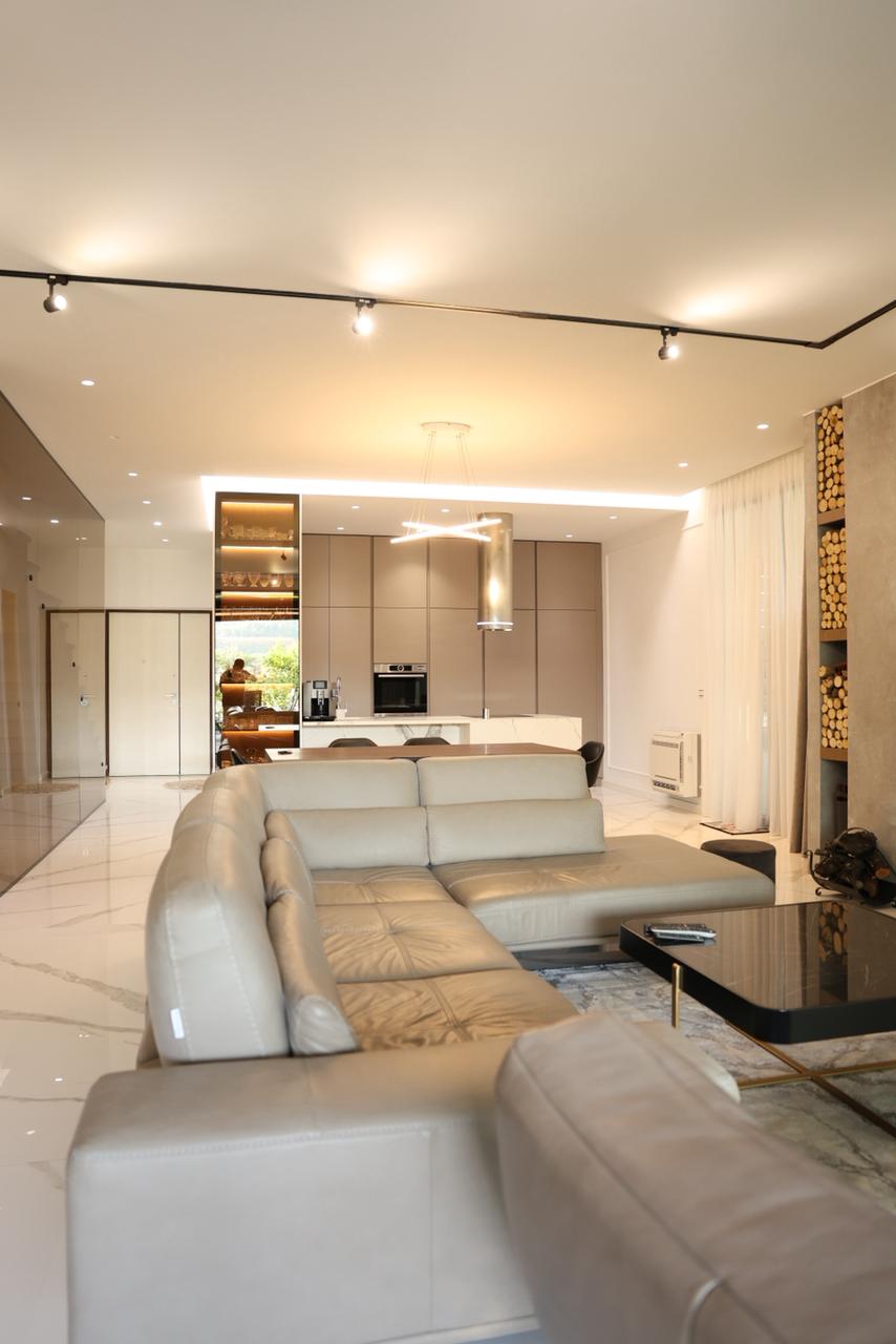 Vilë për shitje, te Mandarine Drive Luxury Living, Tiranë.