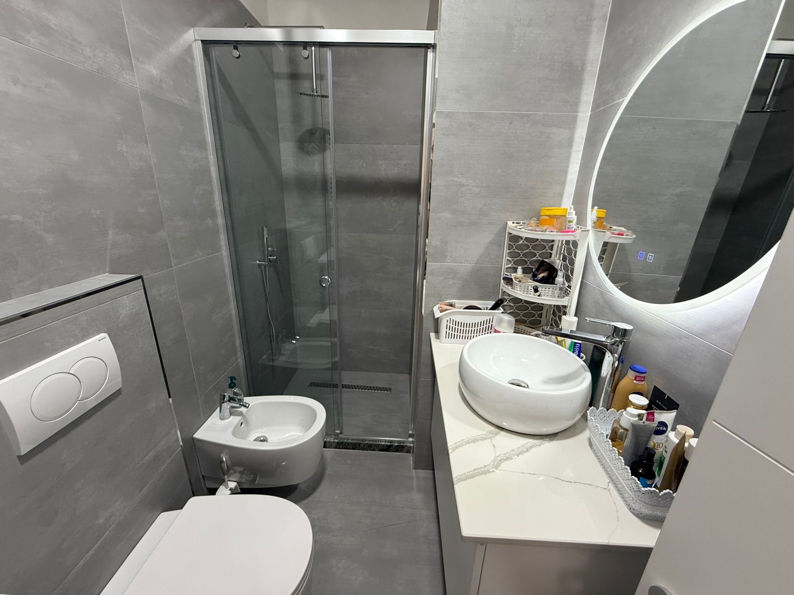 Apartament 1+1 për shitje, në Fresk, Tiranë.