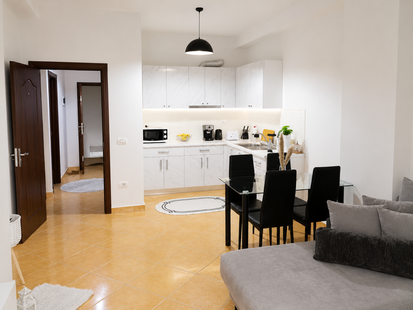 Apartament 2+1 për shitje, në Yzberisht, Tiranë.