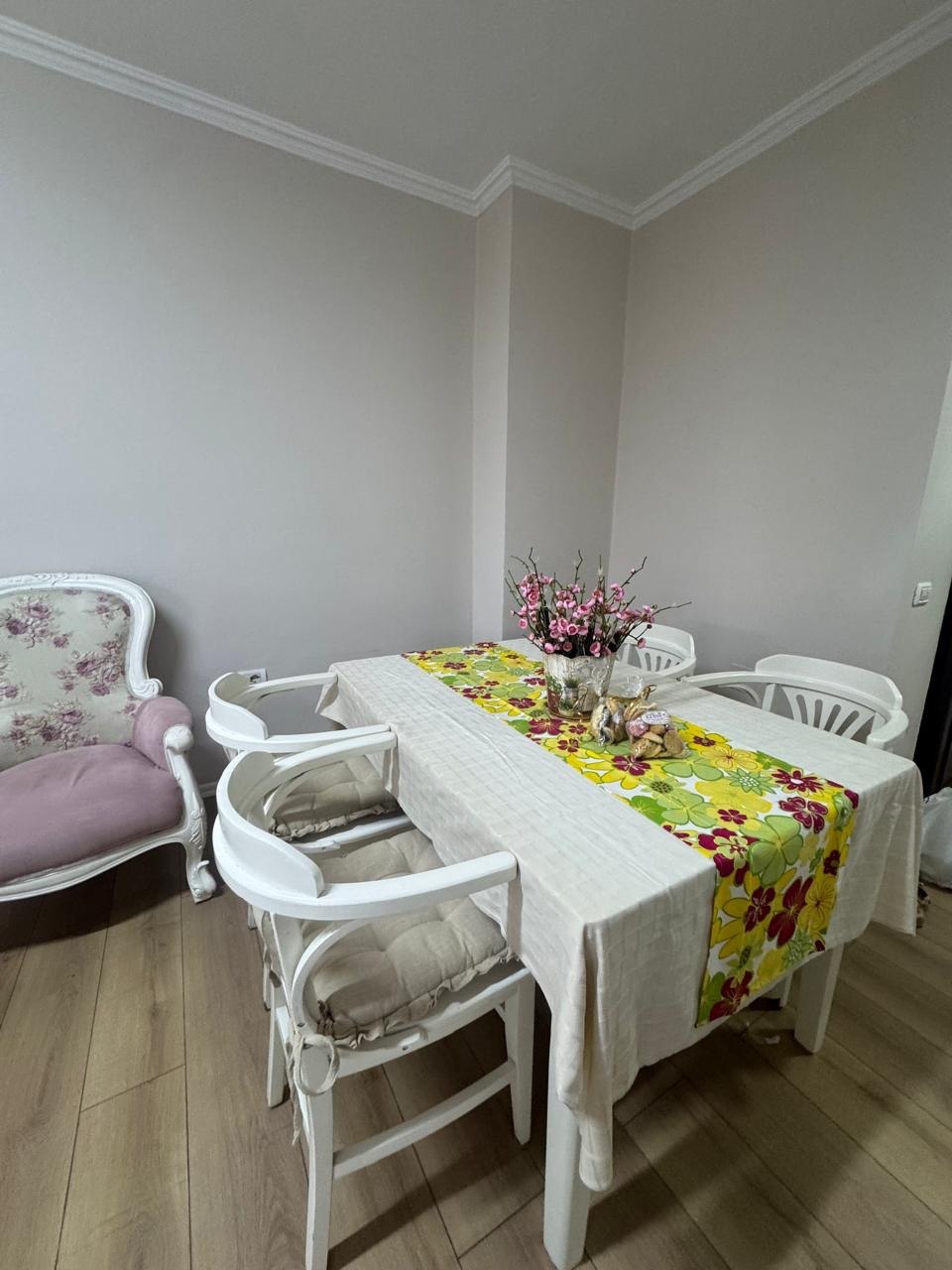 Apartament 2+1 për shitje, pranë Toptan, Tiranë.