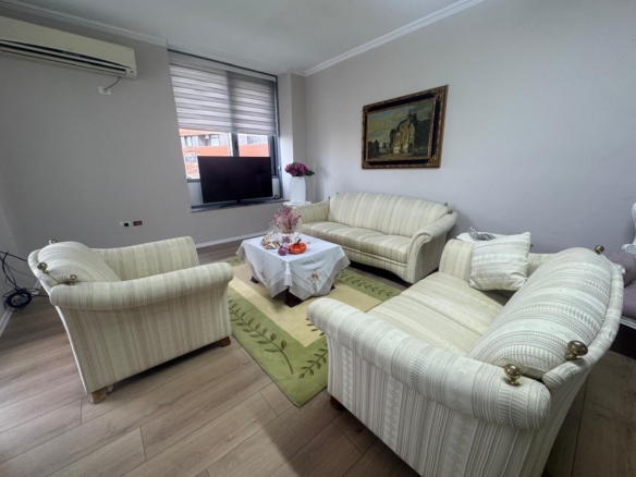Apartament 2+1 për shitje, pranë Toptan, Tiranë.