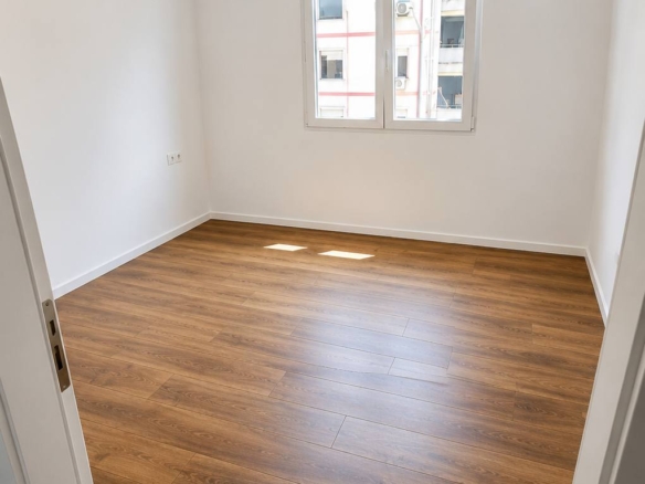 Apartament 1+1 për shitje,pranë Qendrës Condor, rruga e Kavajës, Tiranë.