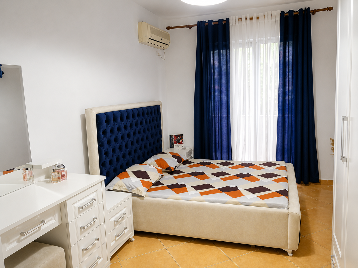 Apartament 2+1 për shitje, në Yzberisht, Tiranë.