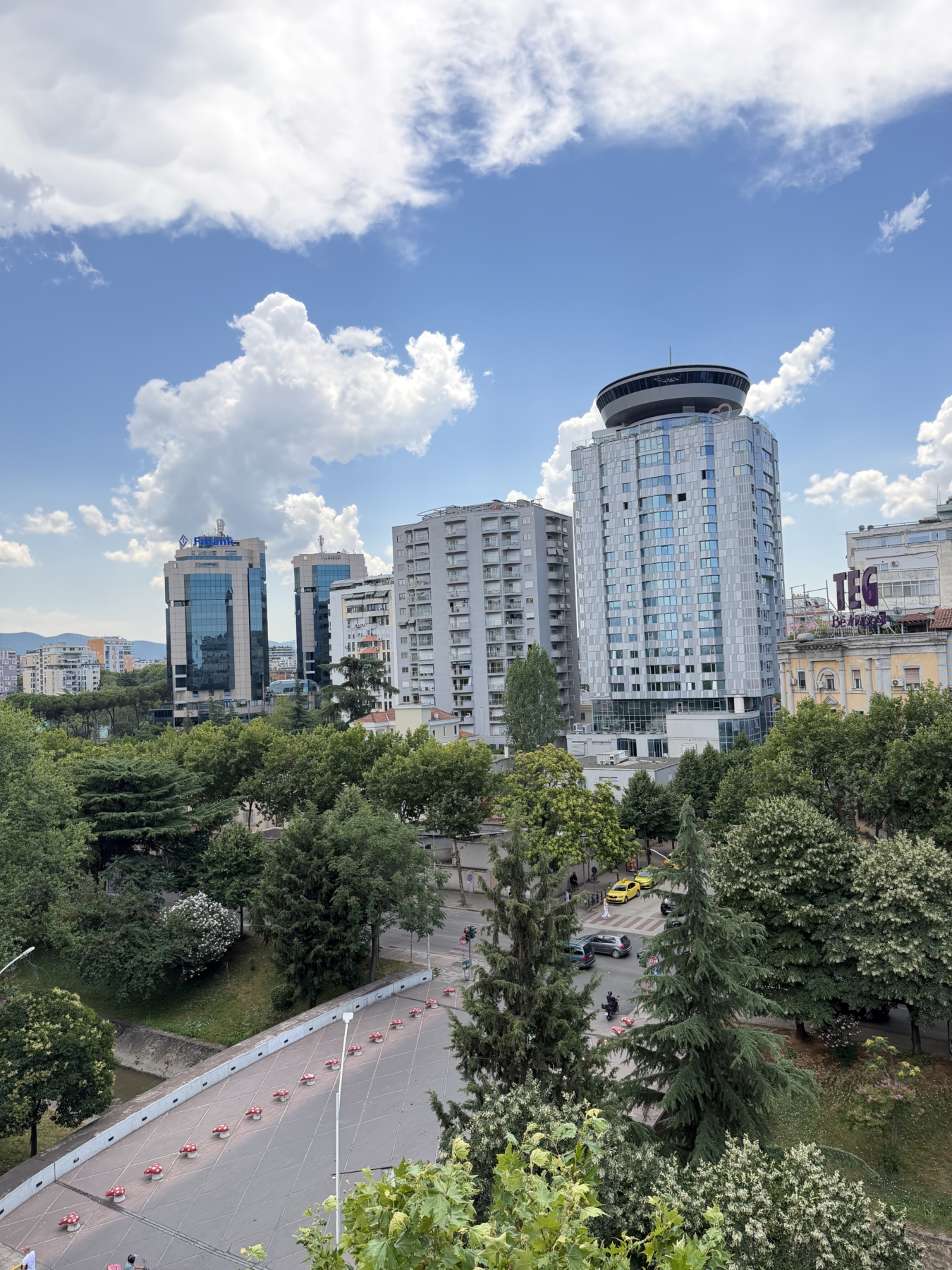 Apartament 1+1 për qera, përballë Taiwan, Tiranë.