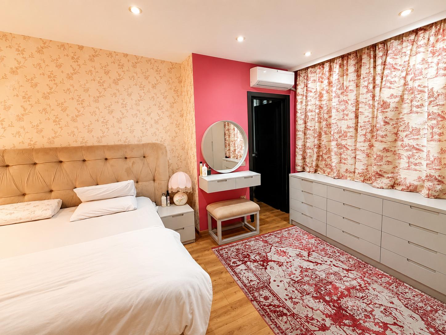 Apartament 3+1 për shitje, te Ish-Ekspozita, Tiranë.