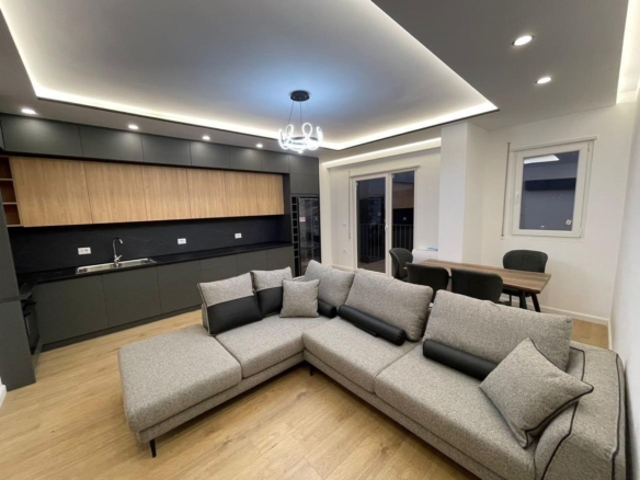 Apartament 2+1 me verandë 42 m² në shitje në Astir, Tiranë.