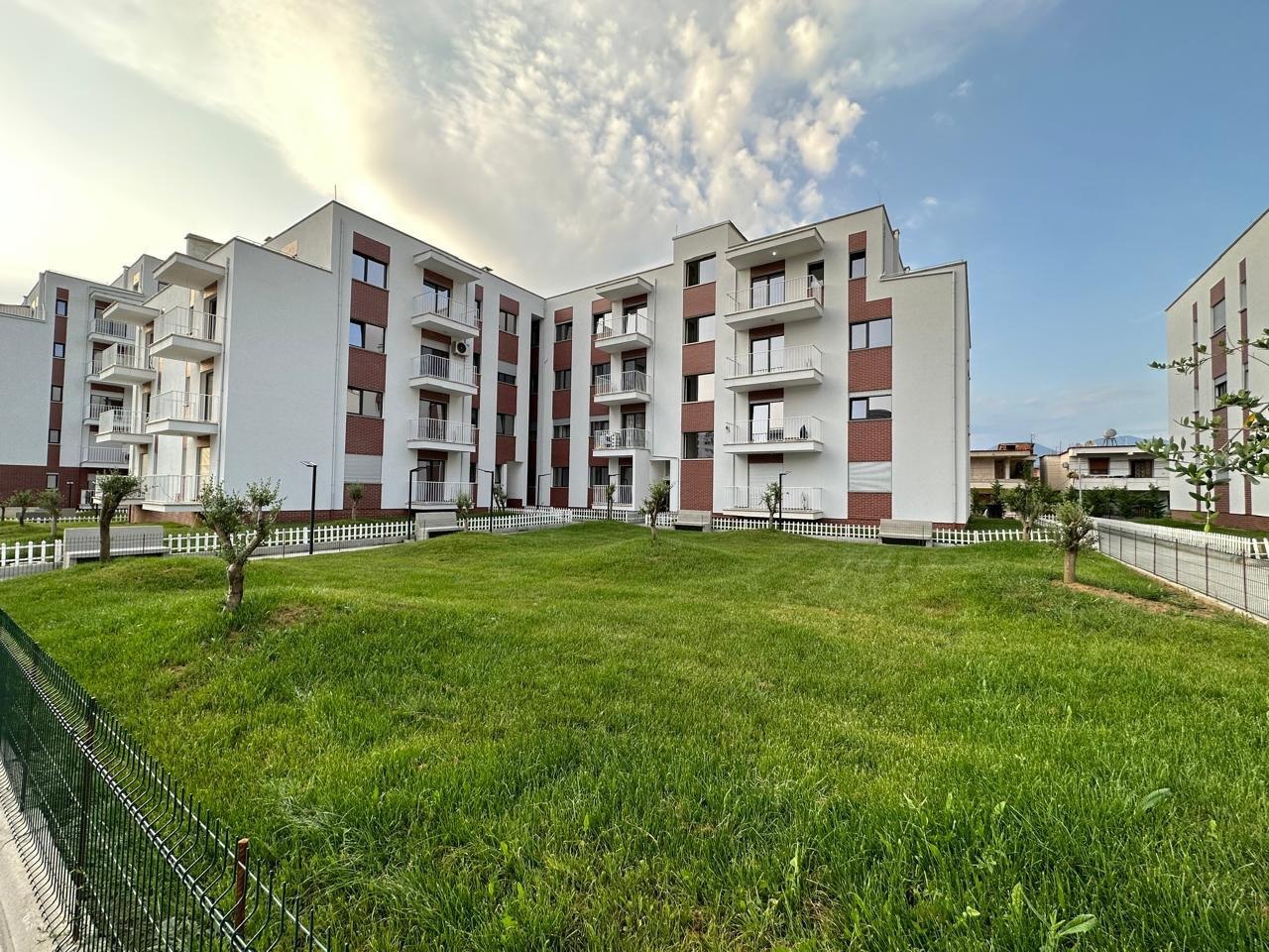 Apartament 2+1 me verandë 42 m² në shitje në Astir, Tiranë.