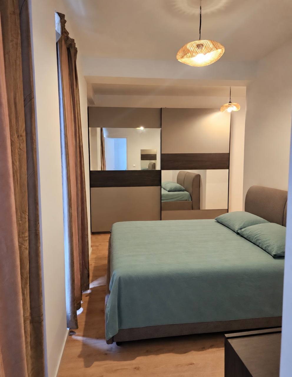 Apartament 2+1 për qera, pranë Kopshtit Zoologjik, Tiranë.