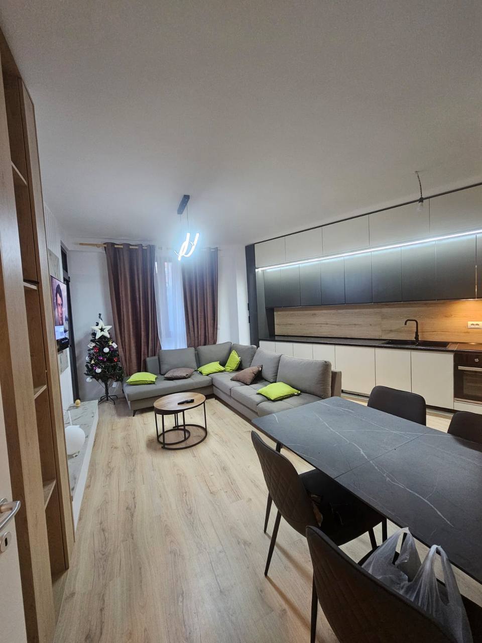 2026-09-16 15.09.35 Apartament 2+1 për qera, pranë Kopshtit Zoologjik, Tiranë.