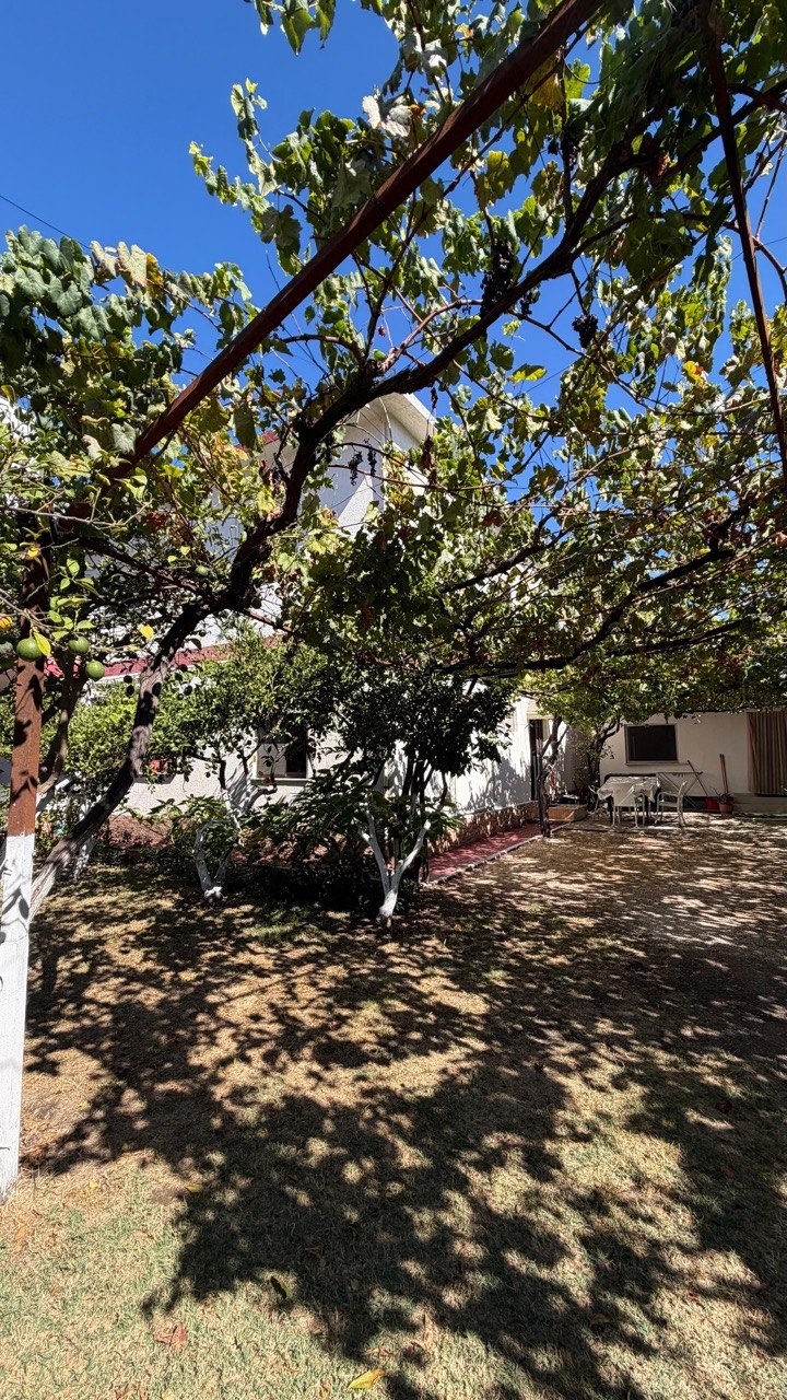 Shtëpi pushimi për shitje- rruga e plazhit, Durrës.