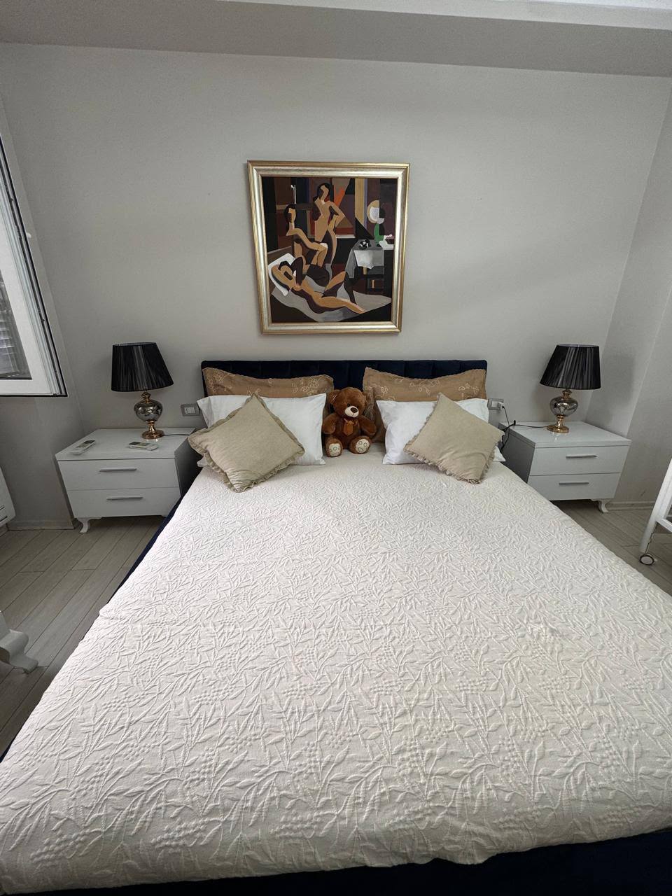 Shitet apartament 3+1 ,Gjykata, Durres.