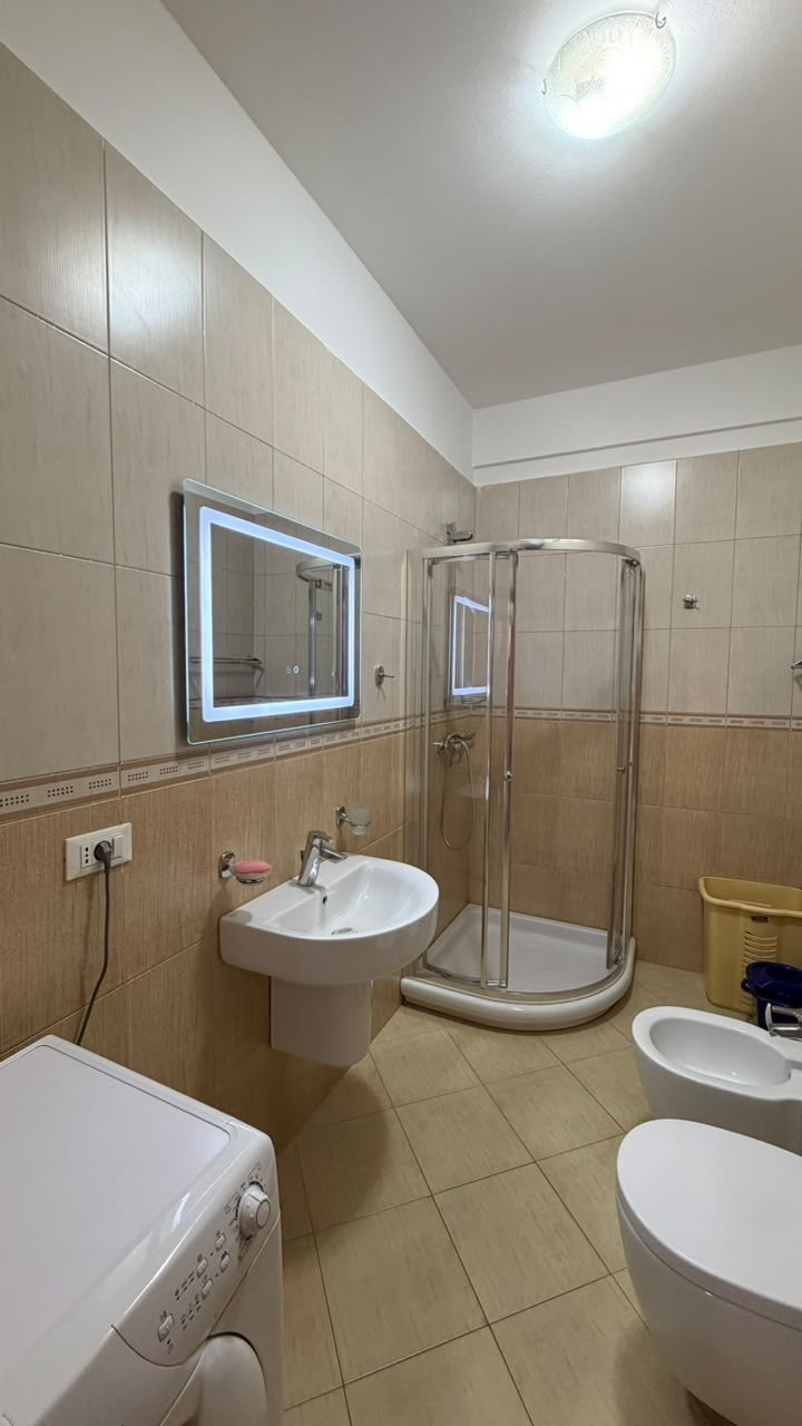 Apartament 1+1 për qera, te rruga Bogdanëve, Tiranë.