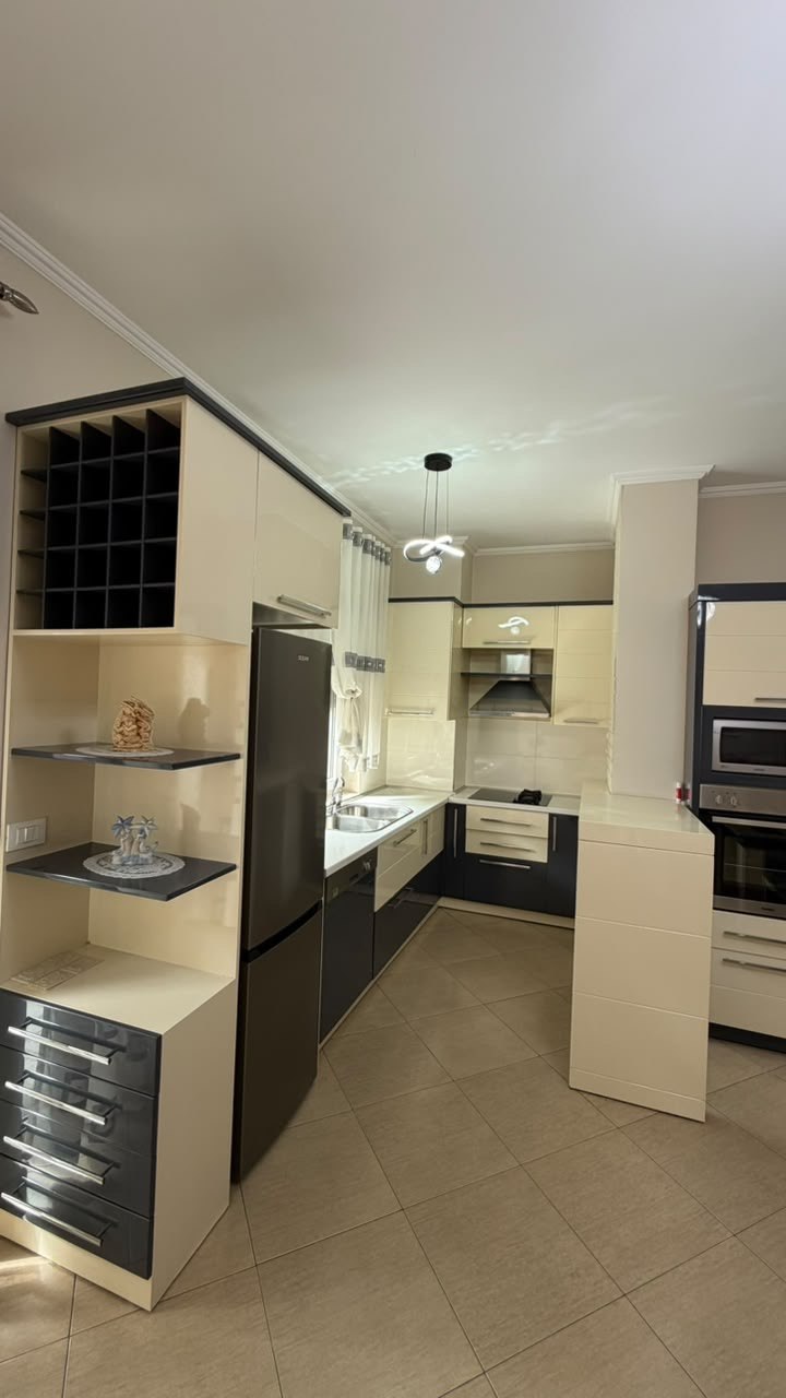 Apartament 1+1 për qera, te rruga Bogdanëve, Tiranë.