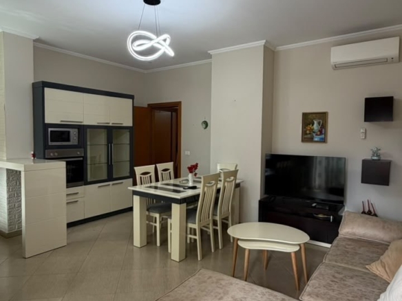 Apartament 1+1 për qera, te rruga Bogdanëve, Tiranë.