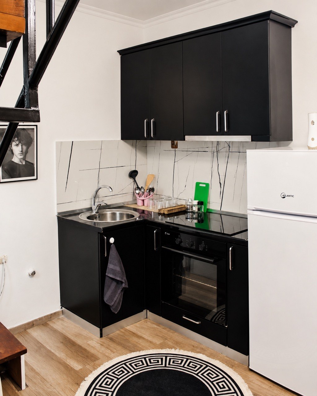 Apartament 1+1 për qera, te Stacioni Trenit, Tiranë.