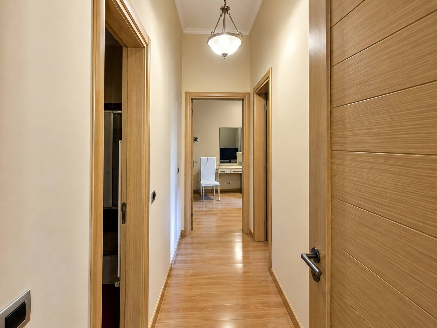 Apartament 2+1 me qera , Pazari i Ri.