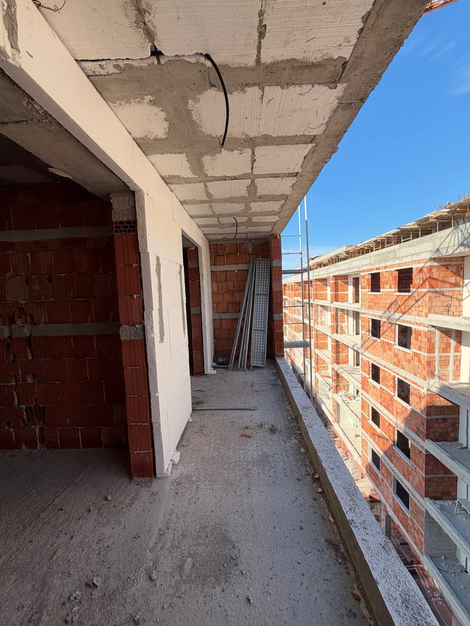 Apartament 1+1 për shitje, te kompleksi Vienna, Golem.